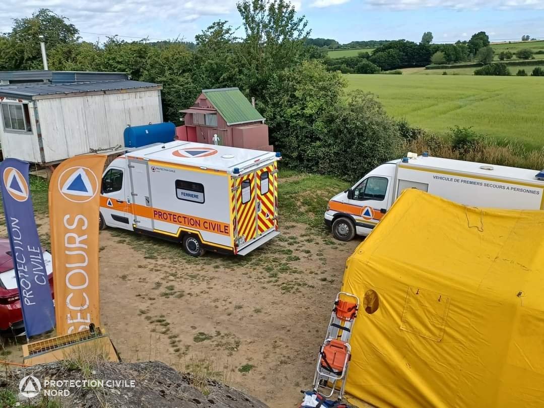 ProtecCivile59's tweet photo. 🔶🔷 Dimanche 3 juillet, nos #secouristes étaient mobilisés à l'occasion de la 1️⃣1️⃣ème manche du championnat régional @UFOLEP #Moto #HautsDeFrance sur le circuit de #Aibes 🏁🏅.
#MotoClubEbois #Secourir #ProtectionCivileDuNord
@ProtecCivilefr https://t.co/wtgFwqX1LK