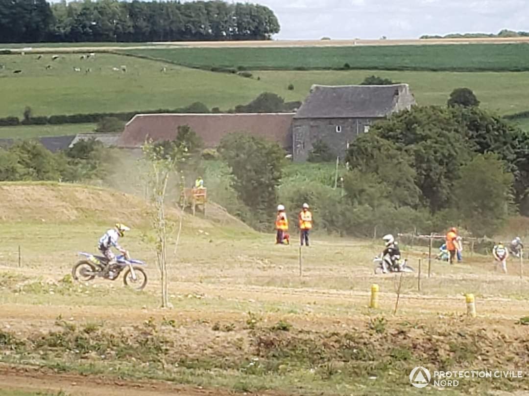 ProtecCivile59's tweet photo. 🔶🔷 Dimanche 3 juillet, nos #secouristes étaient mobilisés à l'occasion de la 1️⃣1️⃣ème manche du championnat régional @UFOLEP #Moto #HautsDeFrance sur le circuit de #Aibes 🏁🏅.
#MotoClubEbois #Secourir #ProtectionCivileDuNord
@ProtecCivilefr https://t.co/wtgFwqX1LK