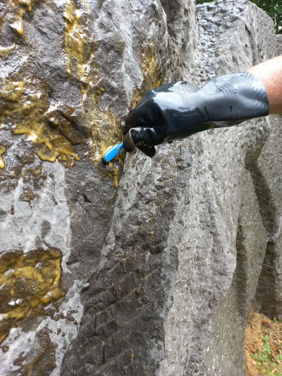 📸 Nieuwsflash: Stroom verzorgt Kunst in de Stad.
Waar je kunst ziet in <a href="/Stad_Antwerpen/">Stad Antwerpen</a> zie je ons team van Stroom Maatwerk. 
Samen met Lapis Arte zorgen we voor het onderhoud van +250 kunstwerken.
Maatwerk laat mensen groeien &amp; laat stad Antwerpen schitteren. #Trots