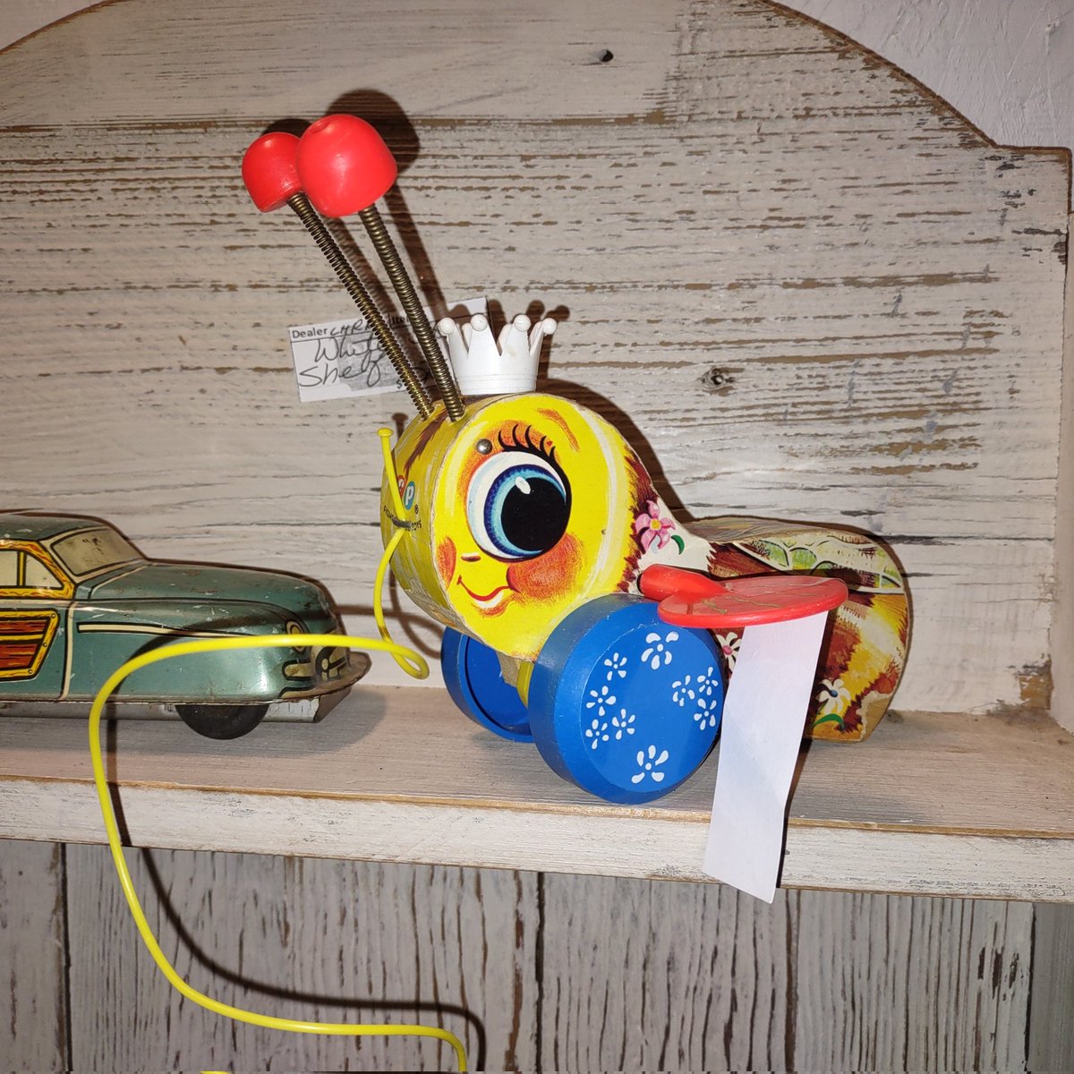 jdiwanski's tweet photo. #bee #toy #antique #store https://t.co/gpXUi6l0Fd