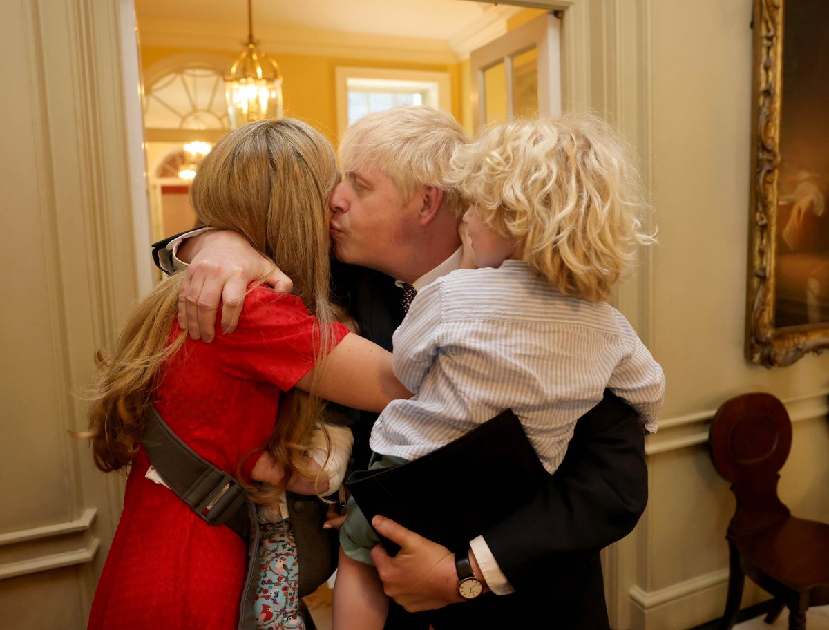 A lovely family photo and a reminder that at the end of the day our leaders are merely human, with associated emotions and tendencies.  Best wishes for the future <a href="/BorisJohnson/">Boris Johnson</a> <a href="/carrielbjohnson/">Carrie Johnson</a>