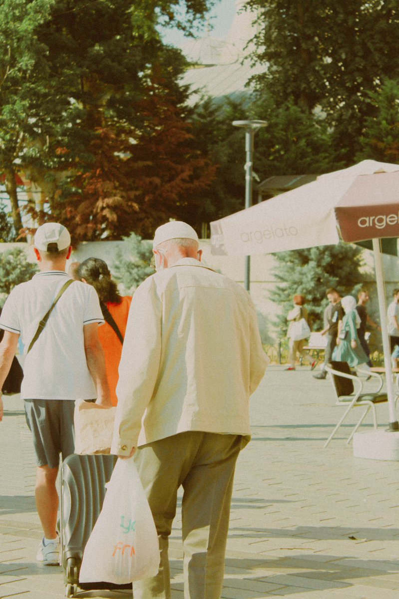 sanki bir kemal sunal filmi