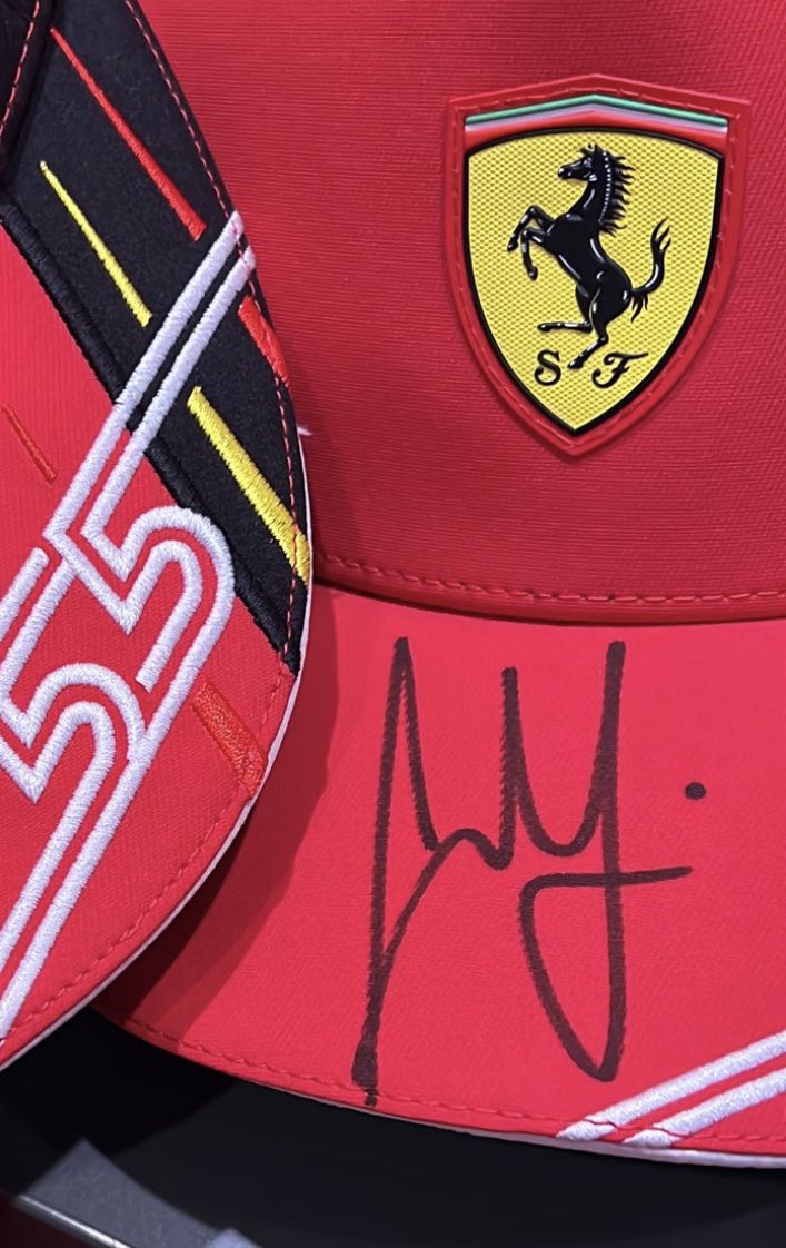 PressPlayItNow's tweet photo. 🚨🚨🚨

To celebrate @Carlossainz55’s first win in F1, we’re giving away 1️⃣ signed cap! 🌶

To enter, you just need to RT this tweet + follow us on both Twitter AND Instagram ❤️

Next Monday we'll select a winner at random! Good luck 🍀🤞🏼

#PressPlay #F1 #Giveaway #Competition https://t.co/KRslosiBQT
