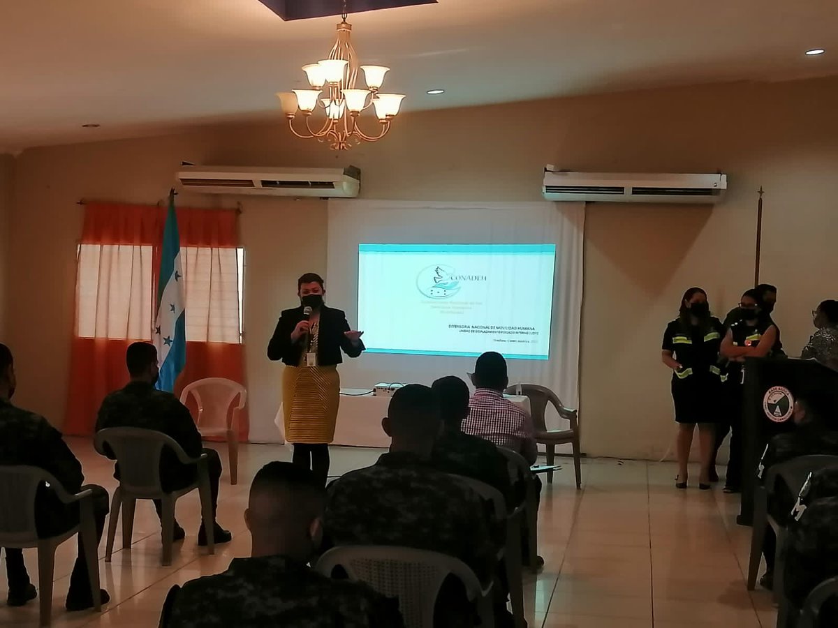 FFAAHN's tweet photo. La Dirección de DDHH en coordinación con el Equipo Técnico de la #SEDH, #CONADEH y #CONAPREV, imparten a nivel nacional por regiones a los miembros de las Fuerzas Armadas el seminario de Derechos Humanos abordando temas de uso de la fuerza, equidad de género, entre otros https://t.co/Nh6DfabMN2