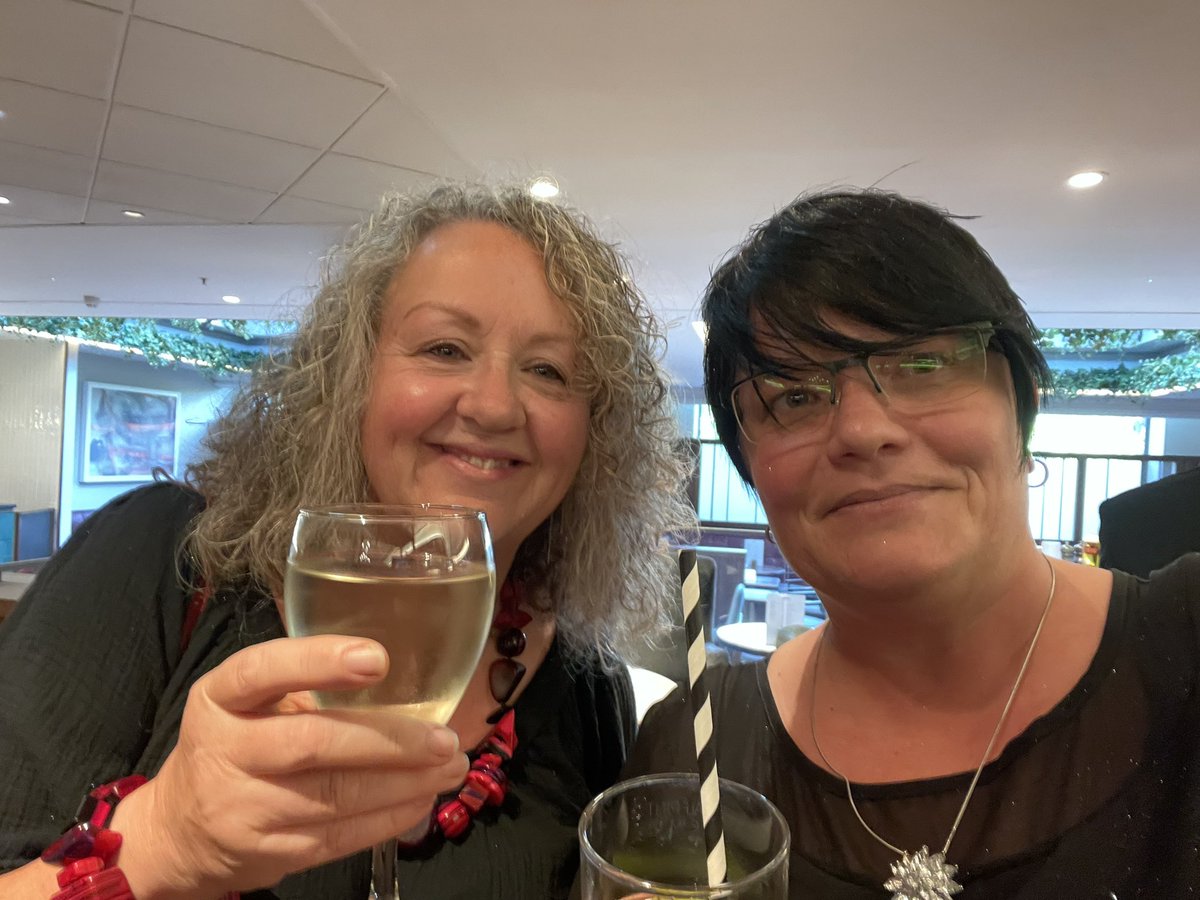 kjom01's tweet photo. All ready for tonight’s #LACA Award of excellence dinner 🤞🏻for @JackieS18655169 @VertasGroup @HewettAcad on the finals of #SCOTY22 https://t.co/LFScOlLPyT