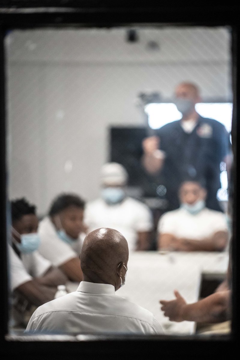 NYCMayor's tweet photo. This morning I spent time at Rikers Island with the new young adult initiative. 

This brings corrections officers and people in custody together to open a dialogue. It's proven to reduce violence, increase peace and change lives. We only lose when we stop talking to each other. https://t.co/6PyEVkkc5U