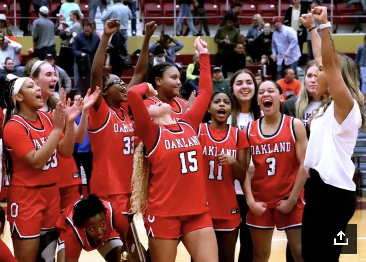 CoachSCampbell's tweet photo. @OHS_LadyPatsBB is a special place with special girls /parents/coaches. A group of ppl bought into it all. Thank you @marshallj_ohs for the opportunity to lead this group the past 3 years. It’s been a fun ride. One I’ll always cherish &amp; will never forget.  #OnceAPatriot https://t.co/M0Td7NMCX8