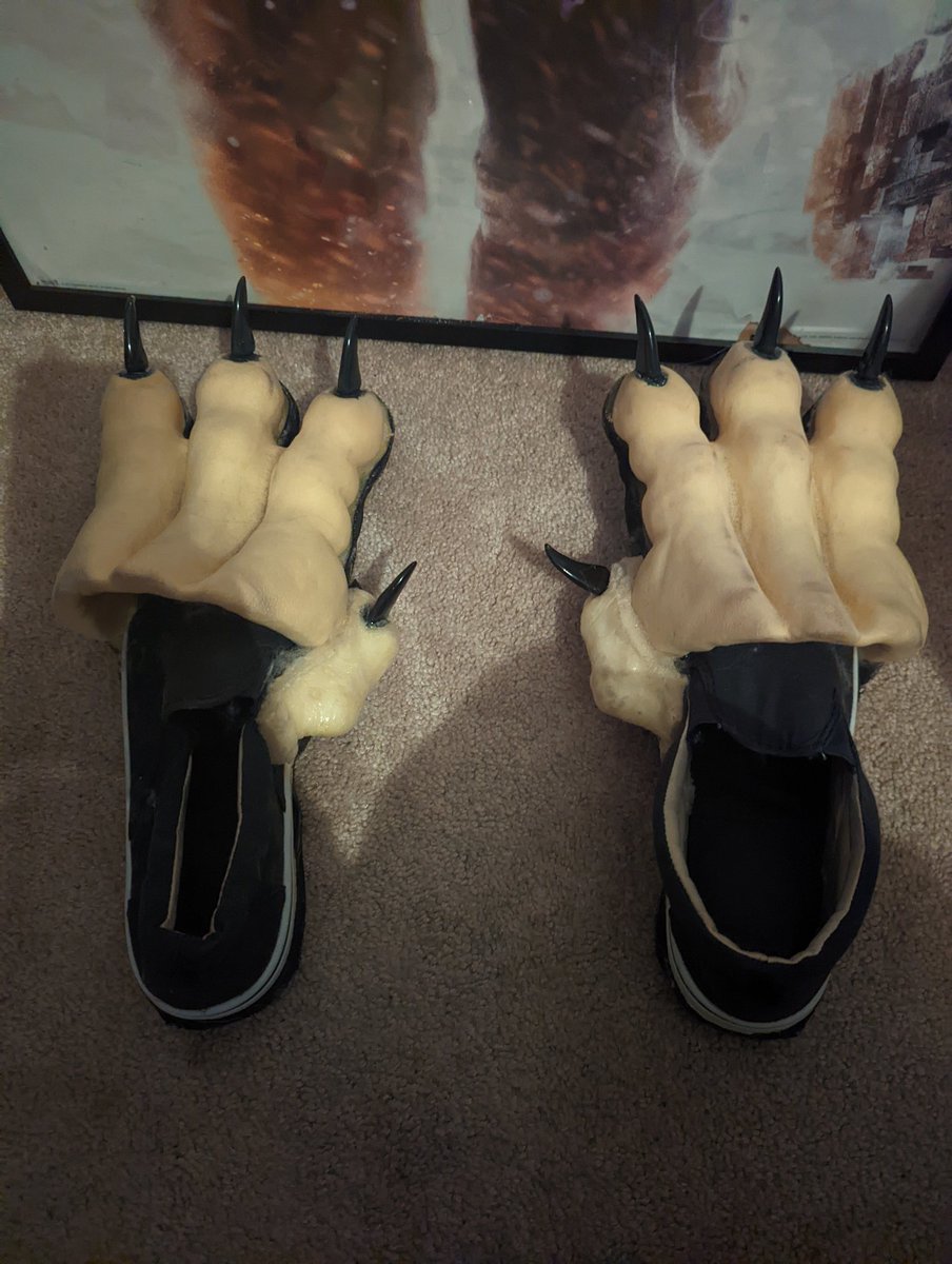 KellionV's tweet photo. Finally delivering those naked feet pics I've been bothered about so much. https://t.co/CGzkPToAVW