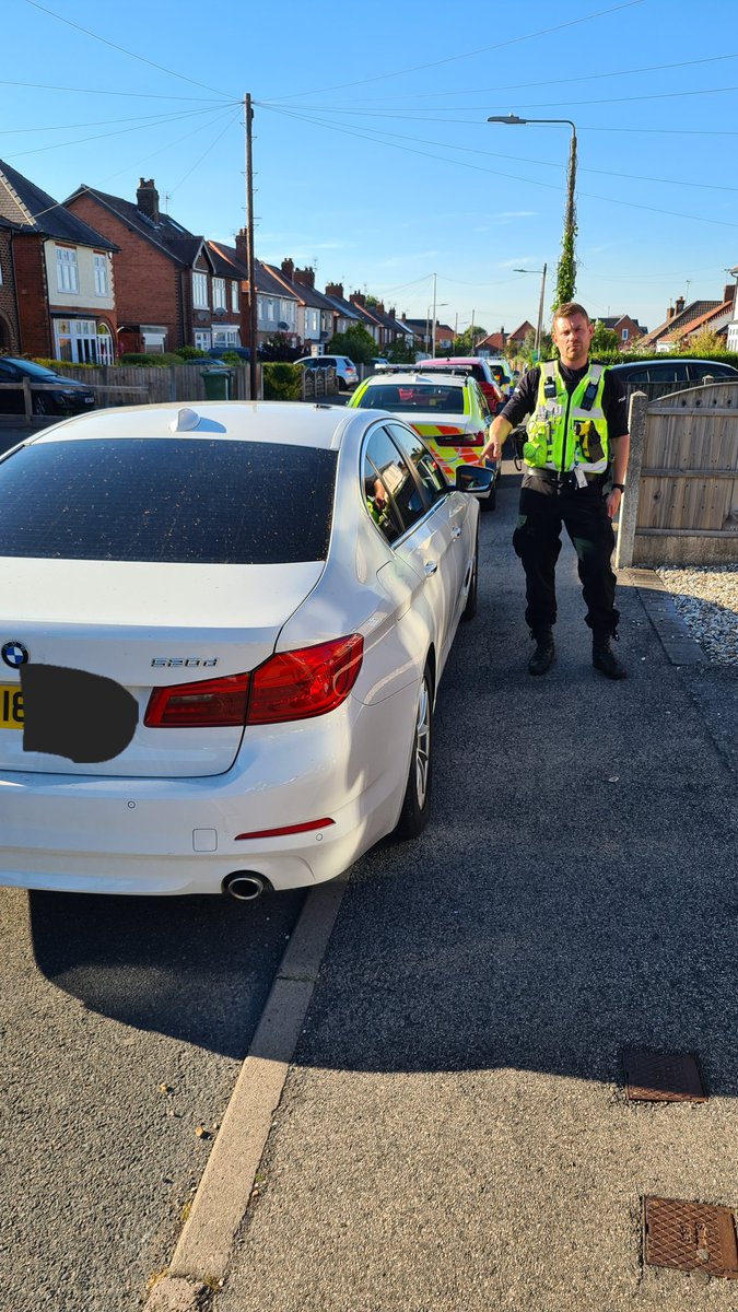 DerbyshireRPU's tweet photo. Reported stolen from #WestMids yesterday
@StaffsDogs #ARV get behind it as it enters #Derbyshire
#BoxOn #PreEmptive tactics
Turns out they'd reclaimed but didn't bother to notify us so put everyone at risk including the unrestrained child in the rear seat
#TOR #Safeguarding https://t.co/2gwypUir7p