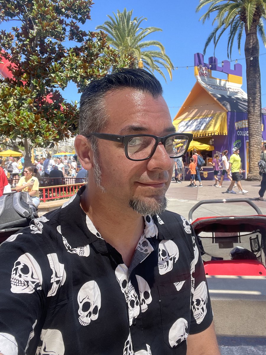 Mike Robles tweet media