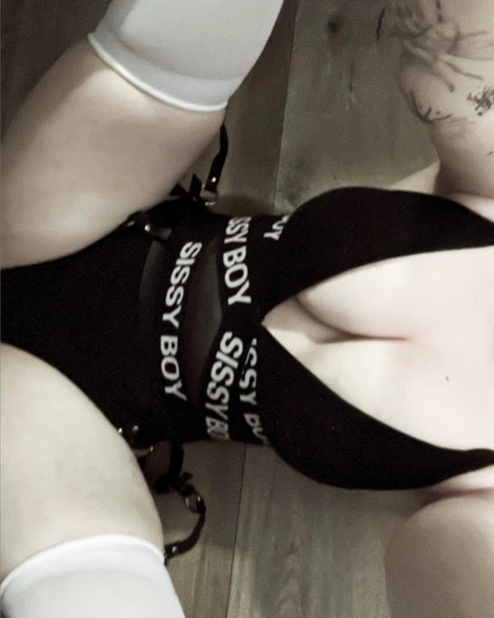 got your name on my bodysuit https://t.co/ddden9ZXyL