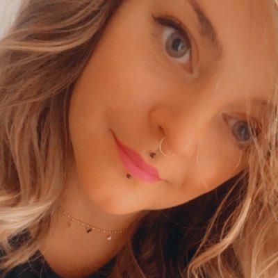missellarose's tweet photo. #NewProfilePic https://t.co/Pgb7tGiR8j