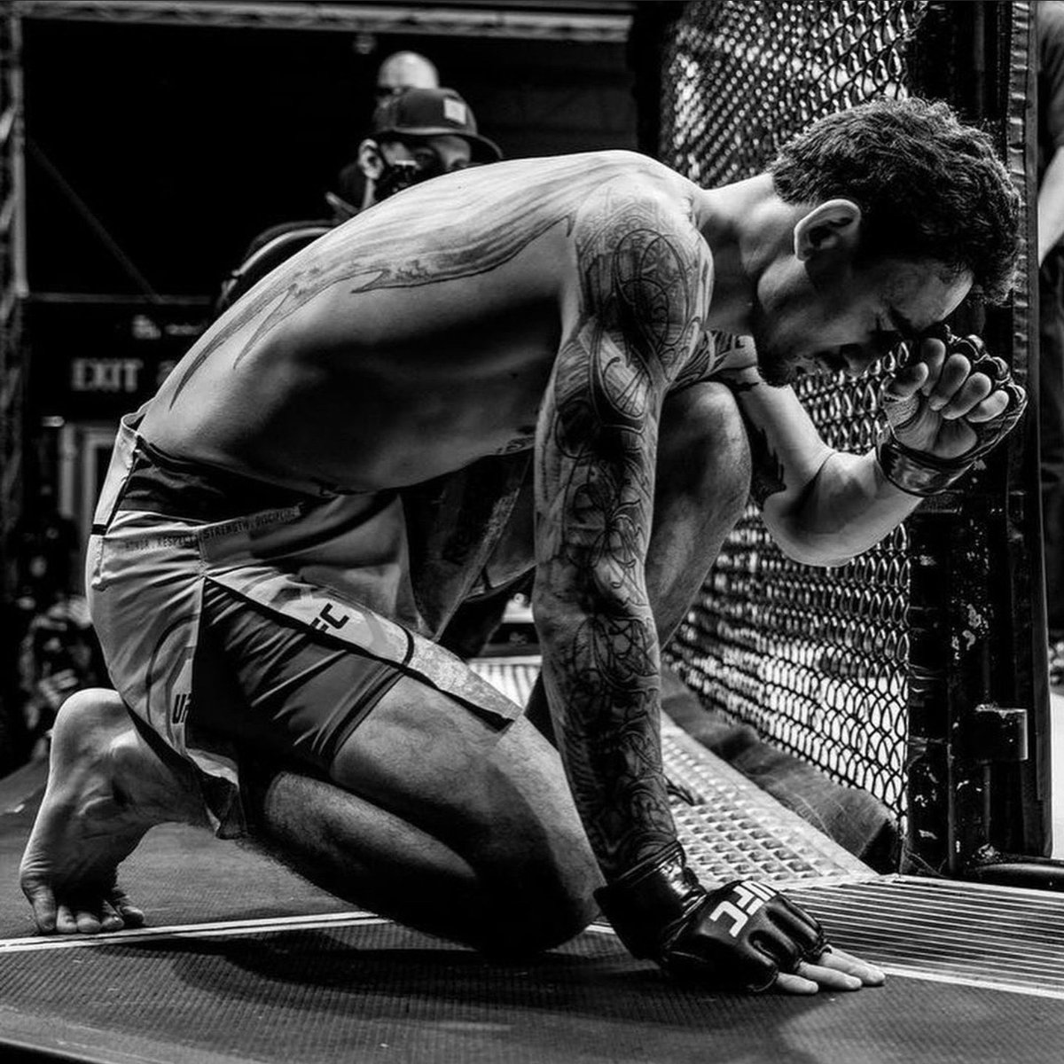 Randan808's tweet photo. Still one of the greatest to ever grace the octagon. Minor setback for a major comeback! All of Hawaii stands behind this braddah. Let’s go make another run to the top💯 @BlessedMMA https://t.co/TvTNWJOokM