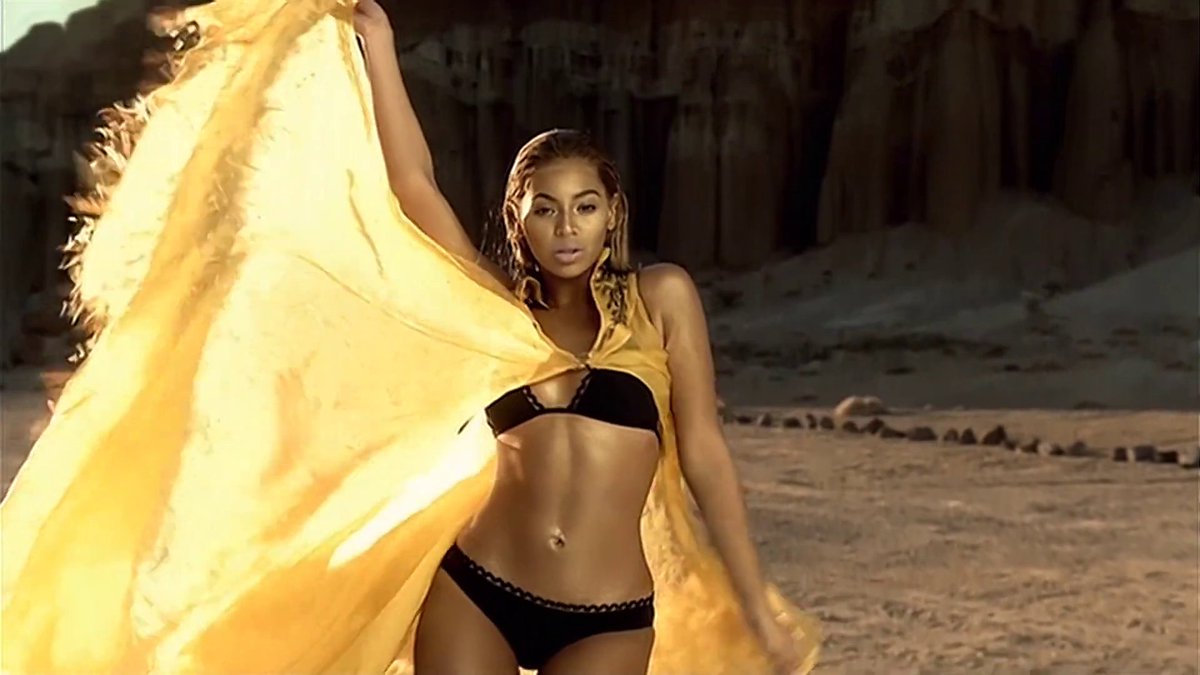 Coolness941's tweet photo. Beyoncé in 'Cater 2 U' (2005) https://t.co/z2ezCcgSbT