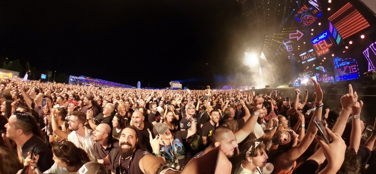 #MadCool2022 y #Metallica Un público entregado en una noche cargada de metal !!! Brutal !! <a href="/madcoolfestival/">Mad Cool Festival</a>