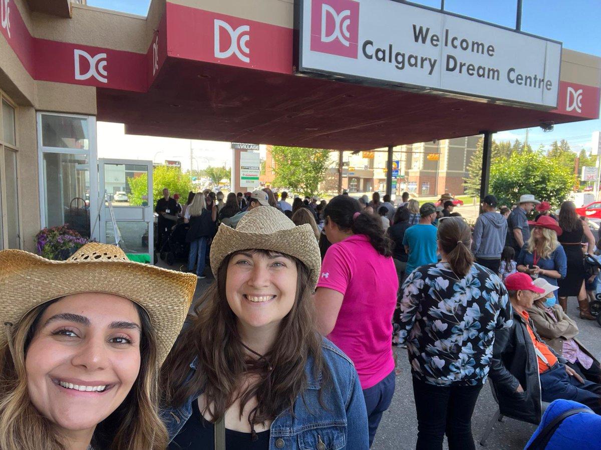 DianaBatten_'s tweet photo. Let the daily pancake diet begin!
Great turnout @YYCDreamCentre #CalgaryStampede breakfast!
We are so grateful for the amazing work this centre does with our most vulnerable friends, family & neighbors right here in our #CalgaryAcadia riding!
#AbLeg @AcadiaNDP @DhuhaNader https://t.co/K8cJvUMq8E