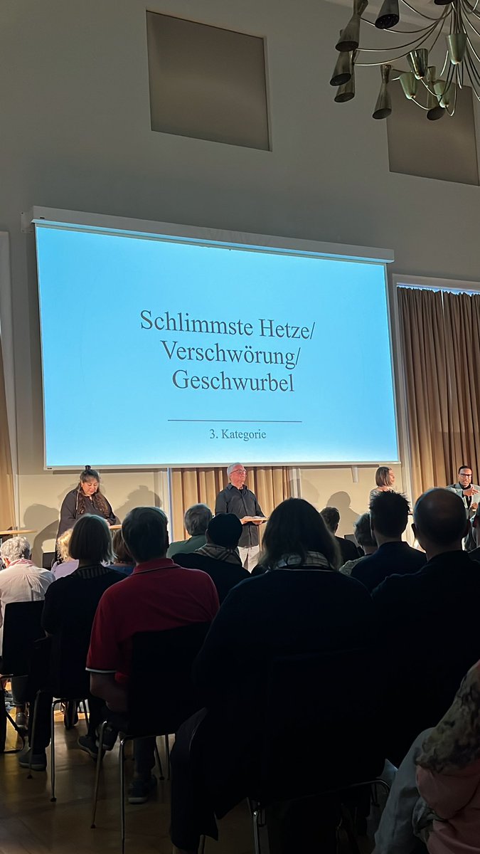 Der Hateslam der @NN_Online im <a href="/mfk_nuernberg/">Museum für Kommunikation Nürnberg</a> ist ausgebucht. Viele der Hasskommentare sind so heftig, dass es schwer fällt, sie noch unterhaltsam zu finden. Bedrückend! #nuedigital