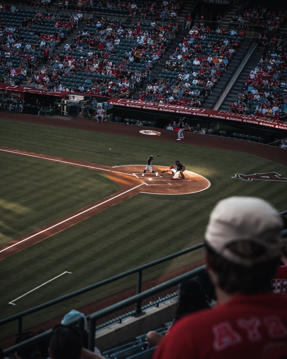 benj_steele's tweet photo. @LAAngelsPR got some cool photos the other night at your stadium. I'd love to email them over and shoot for you sometime in the future if you're interested! https://t.co/qHGJmqE7Su