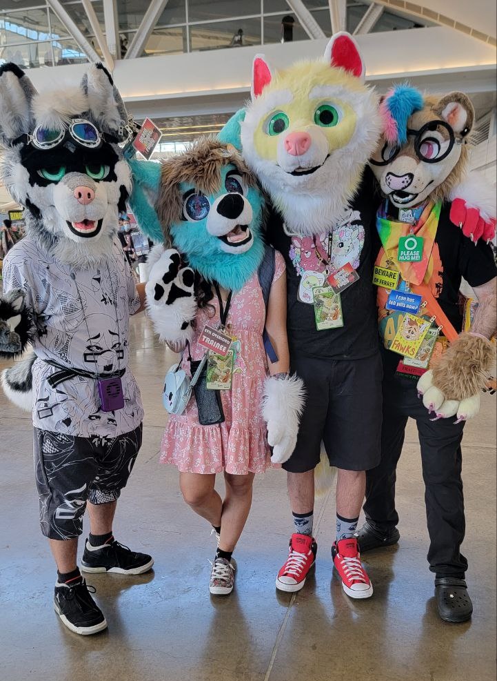 PawsnPlayFursuits tweet media