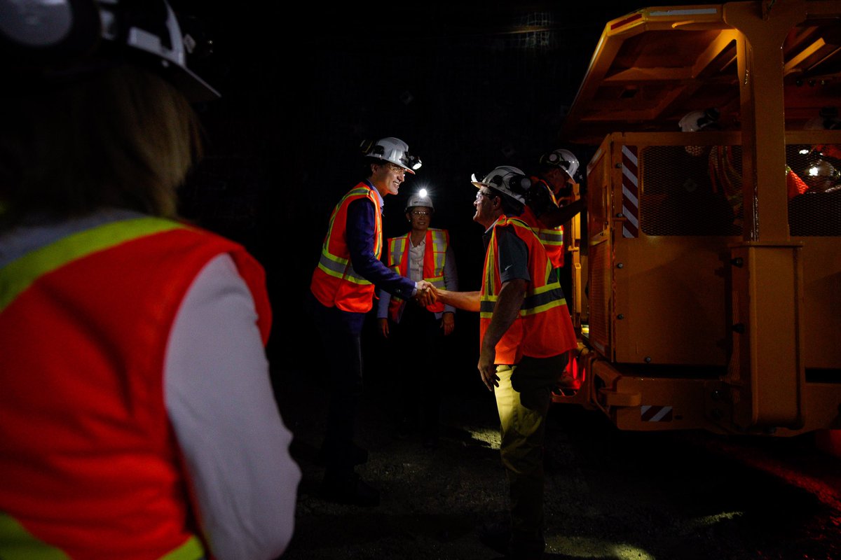 Justin Trudeau tweet media