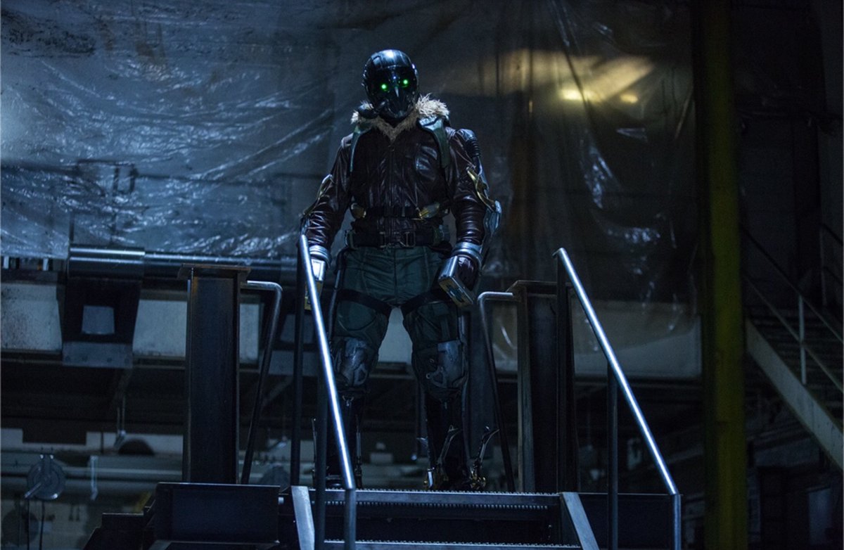 EARTH_96283's tweet image. Happy 5th anniversary to Spider-Man: Homecoming! I think this is what every Spider-Man movie should aspire to be: relatively small scale, riveting personal relationship between the villain and the hero, overall very fun and light. Great movie!