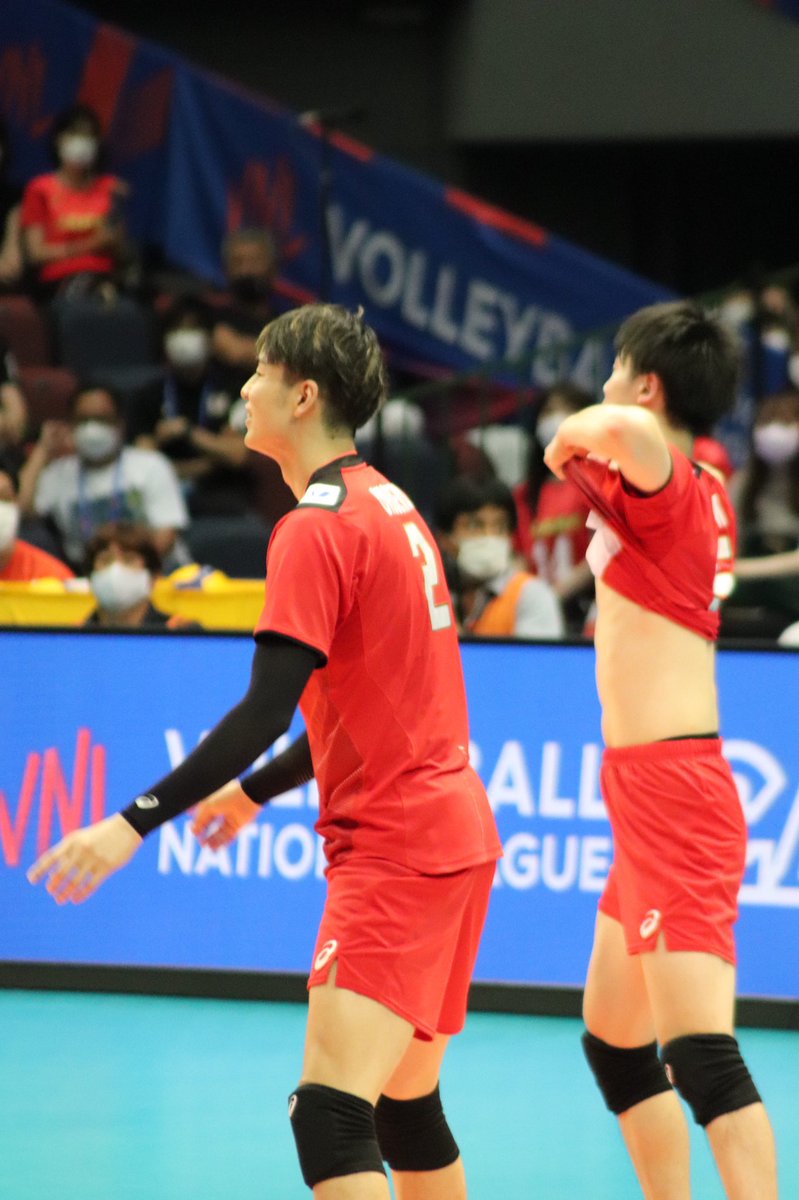 ssm___y's tweet photo. 大塚くん「僕のおなか見て〜！！」(妄想)

#龍神ニッポン 
#大塚達宣 選手
#VNL2022 https://t.co/sbfENcxUk2