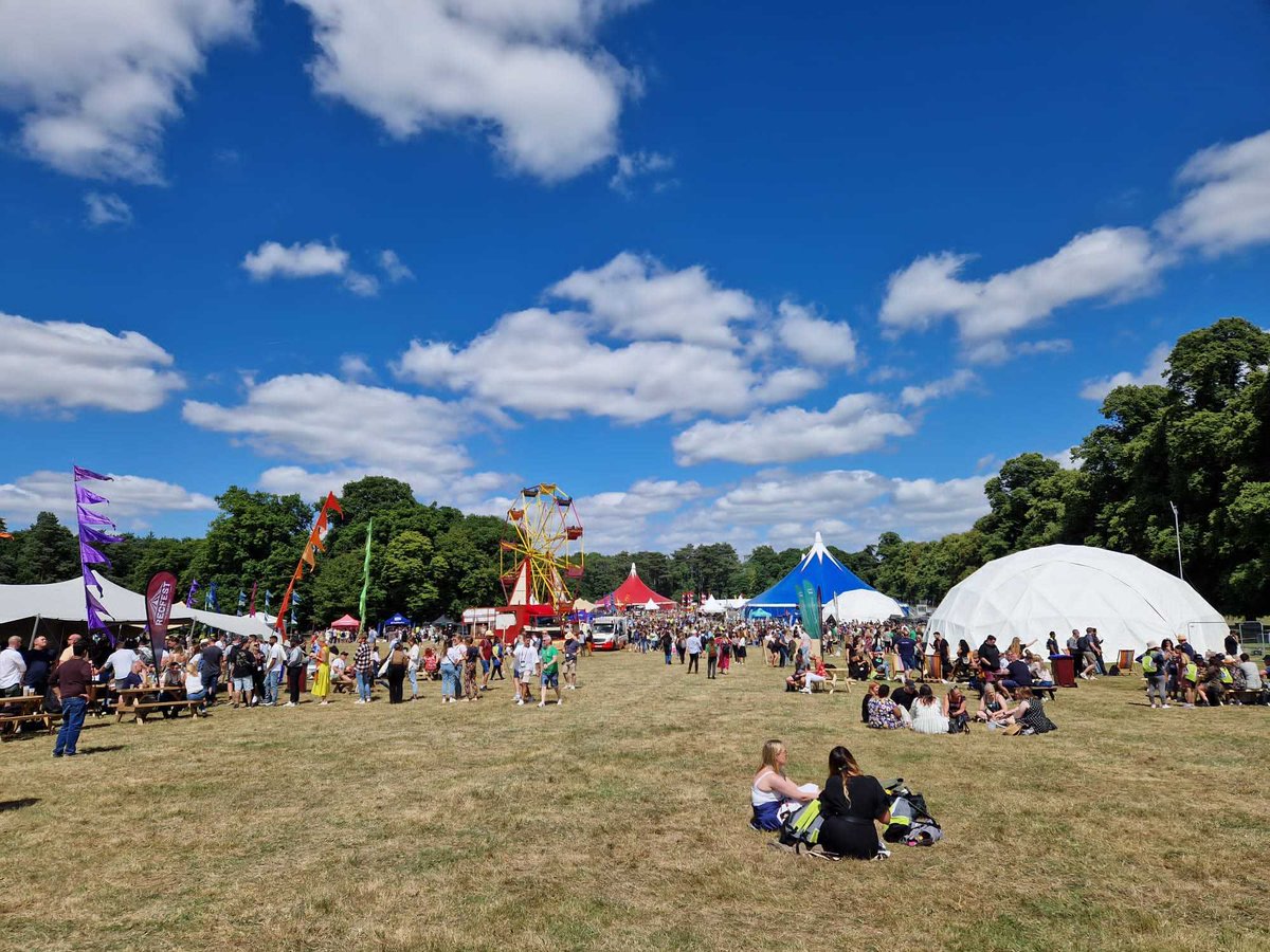 HeyOyster's tweet photo. What a beautiful day for a festival. ๐#OysterHR #RecFest2022 https://t.co/6gbIifIVis