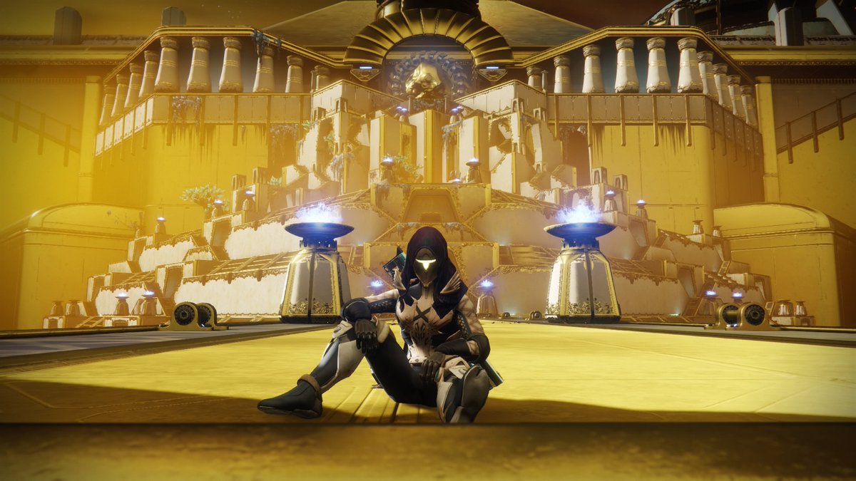 noellefromtv's tweet photo. Happy #BungieDay today! The Destiny 2 and @HouseLightGG community have meant so much to me, from meeting some of my closest friends and now my fiancée, to giving me a true place to call home. Here are some great memories and pics I kept along the years. https://t.co/LbA8F7aXkB