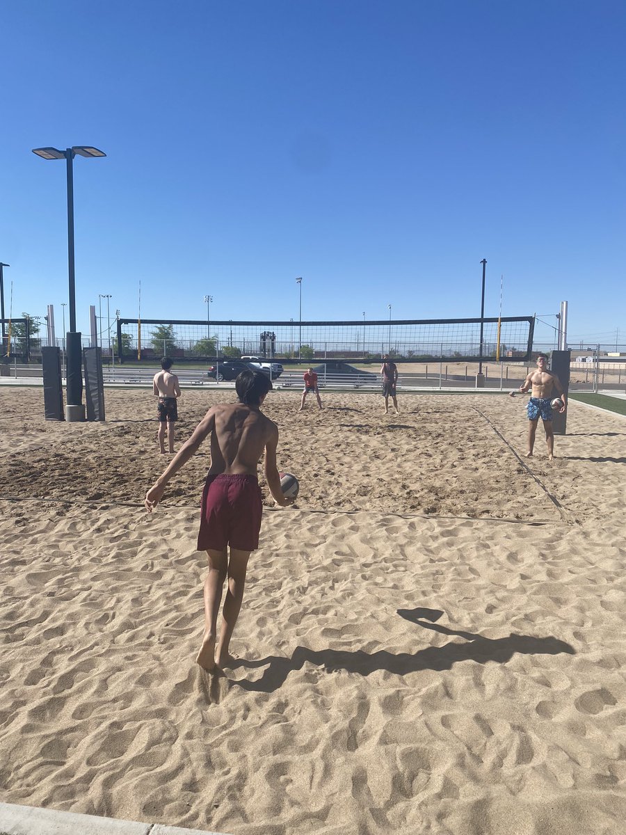 RedMtnBoysVB's tweet photo. Successful open court today! Next week we have Beach open court on Monday, Wednesday and Friday from 7:30 AM to 9:00 AM. Indoor Summer Camp Monday thru Thursday. 11:00AM to 1:00 PM for experienced players and 1:00 PM to 3:00 PM for beginners. Sign up on the Red Mtn Athletics page https://t.co/6LmDK9bXSY