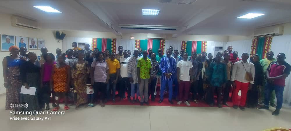 cryptodaaga's tweet photo. Merci à la maison de l’entreprise du Burkina d’avoir notre entreprise à cette séance de formation https://t.co/FYtNQSqFiw