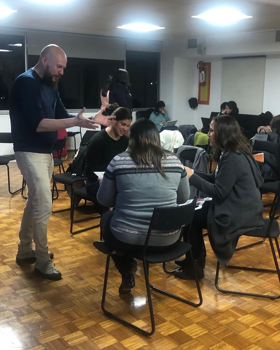 Universidad Tecnológica (@utecuy) on Twitter photo La Maestría en Diseño de Ambientes de Aprendizaje tuvo una instancia presencial muy especial en la que estudiantes disfrutaron de una charla sobre la "Mirada Intergeneracional para la Comunidad" del Dr. Ricardo Martínez, profesor en <a href="/penn_state/">Penn State</a> en Educación de Matemáticas 👏🏻 La Maestría en Diseño de Ambientes de Aprendizaje tuvo una instancia presencial muy especial en la que estudiantes disfrutaron de una charla sobre la "Mirada Intergeneracional para la Comunidad" del Dr. Ricardo Martínez, profesor en <a href="/penn_state/">Penn State</a> en Educación de Matemáticas 👏🏻