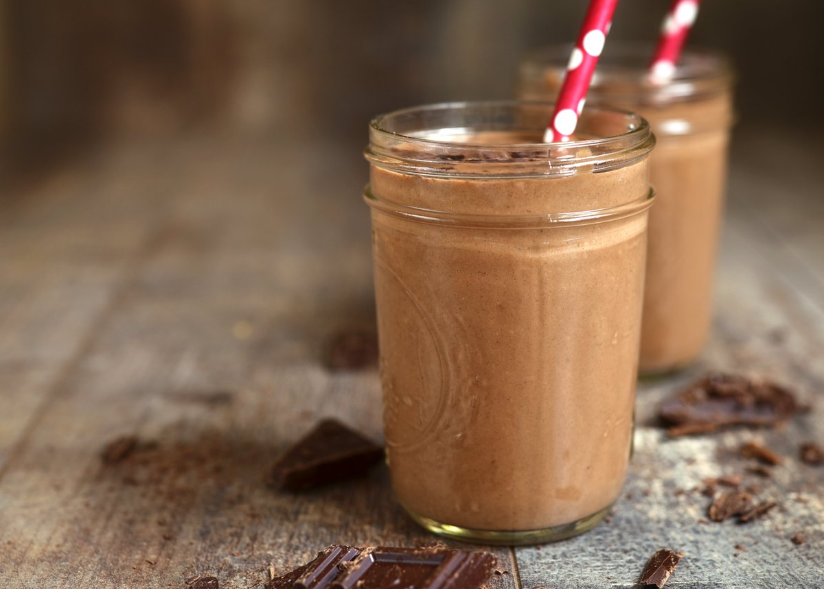 Chocolate Peanut Butter Shakes for #WorldChocolateDay. #TLSWeightLoss bit.ly/2Xtd9X6