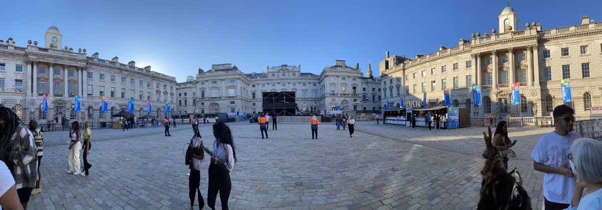 Back for my 114th night of #SummerSeries at @SomersetHouse sponsored by @AmexUK - kicking of after a 2 year hiatus are @temsbaby supported by @rachelchinourir #tems #temsbaby #rachelchinourir #amex #AmexUK