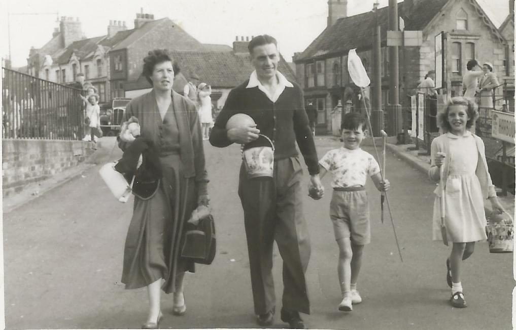 salphotography's tweet photo. I found this old photograph outside my work today in #nottingham and I’d love to reunite it with whoever has lost/dropped it - does anyone recognise it/anyone in it? @BBCNottingham @bbcemt https://t.co/ZG33pxqt6c