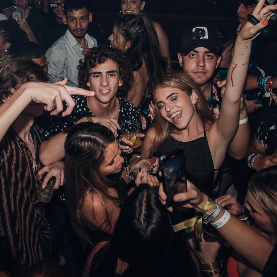 CLUB BRAVA tweet media