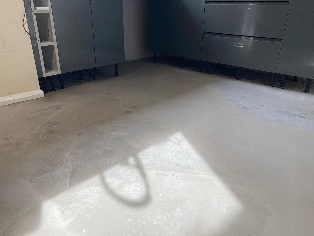 RuthRoberts2016's tweet photo. Beware of @WrenKitchens - this is the state their “approved fitters” have managed to leave our kitchen floor in! They’re now saying it’s not their problem… absolutely disgusted with them!

@BBCWatchdog @BBCLookEast @itvanglia @SkyNews @itvnews @BBCNews @HeartCambs @BBCCambs https://t.co/kbnojzAEuC
