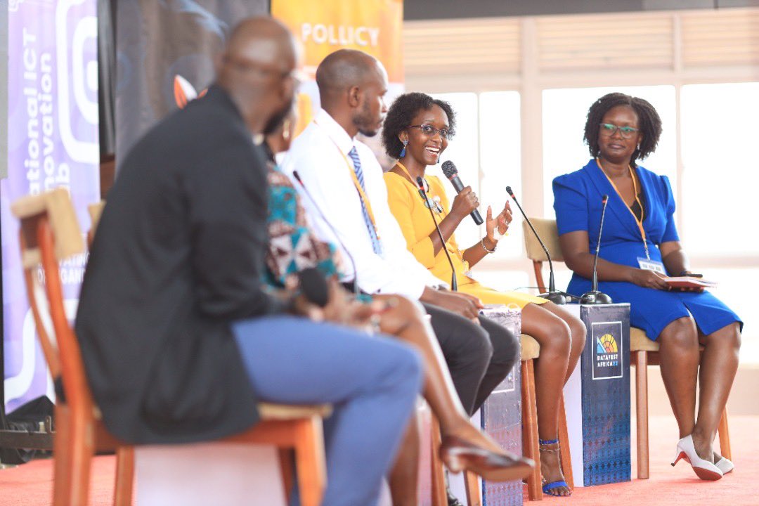 gsckampalahub's tweet photo. Key takeaways from #DataFestKampala :

✅ Democratize access to data = public info
✅ Data ethics &amp; governance is key for data futures
✅Invest in data to unlock more social value
✅Data is a public good, inclusion + awareness is needed https://t.co/QilvJlkVrP