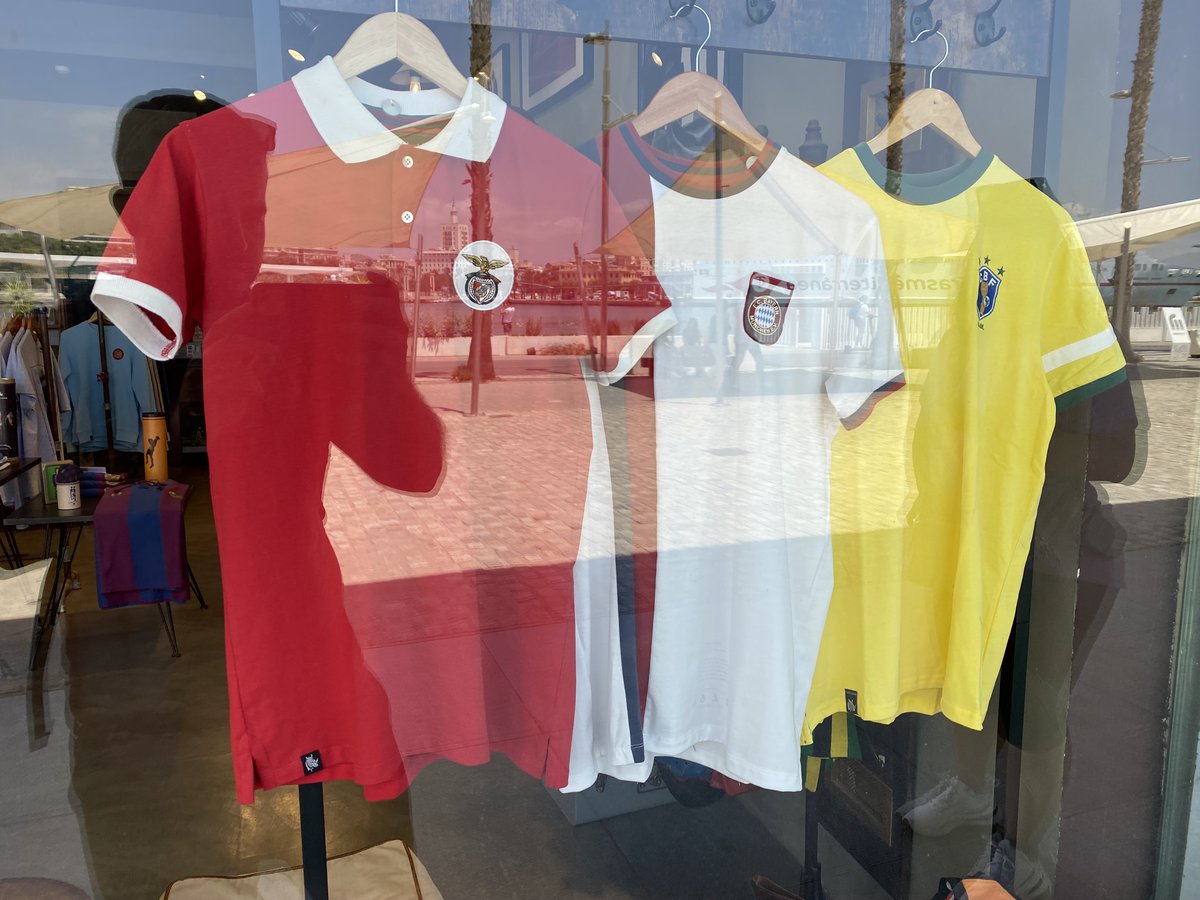 Corsac7's tweet photo. Hey @Castro1021   Do you like Vintage Shirts ?? #SIII #EUSEBIO https://t.co/vtYkHBuwTh