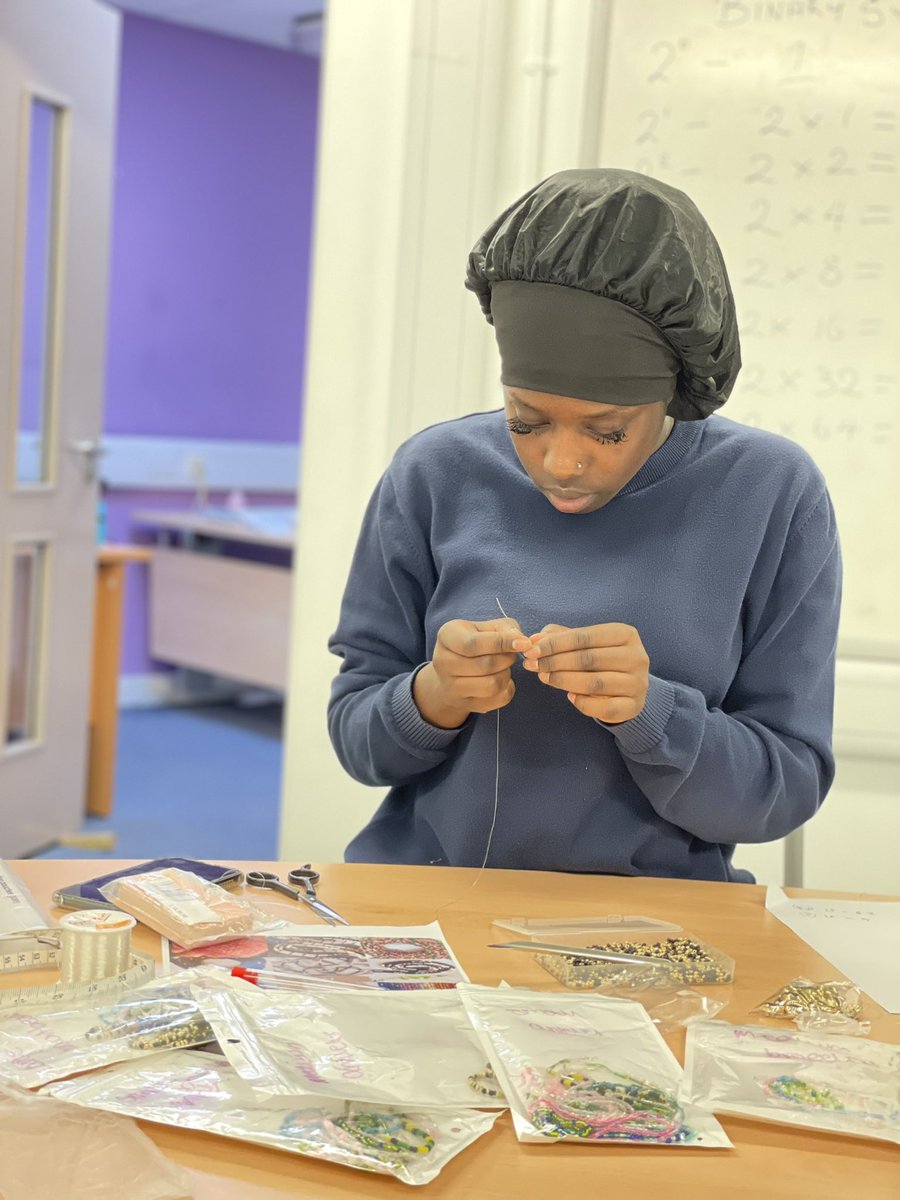 HaringeyLP's tweet photo. How’s this for commitment? It’s 7.30pm and Year 11 student Aaliyah is still at school working on her #FLAARE business. Her beading company #BeadedBeauty is going to be incredible! #ThisIsAP #Proud #Entrepreneur https://t.co/RfAA0EDT64