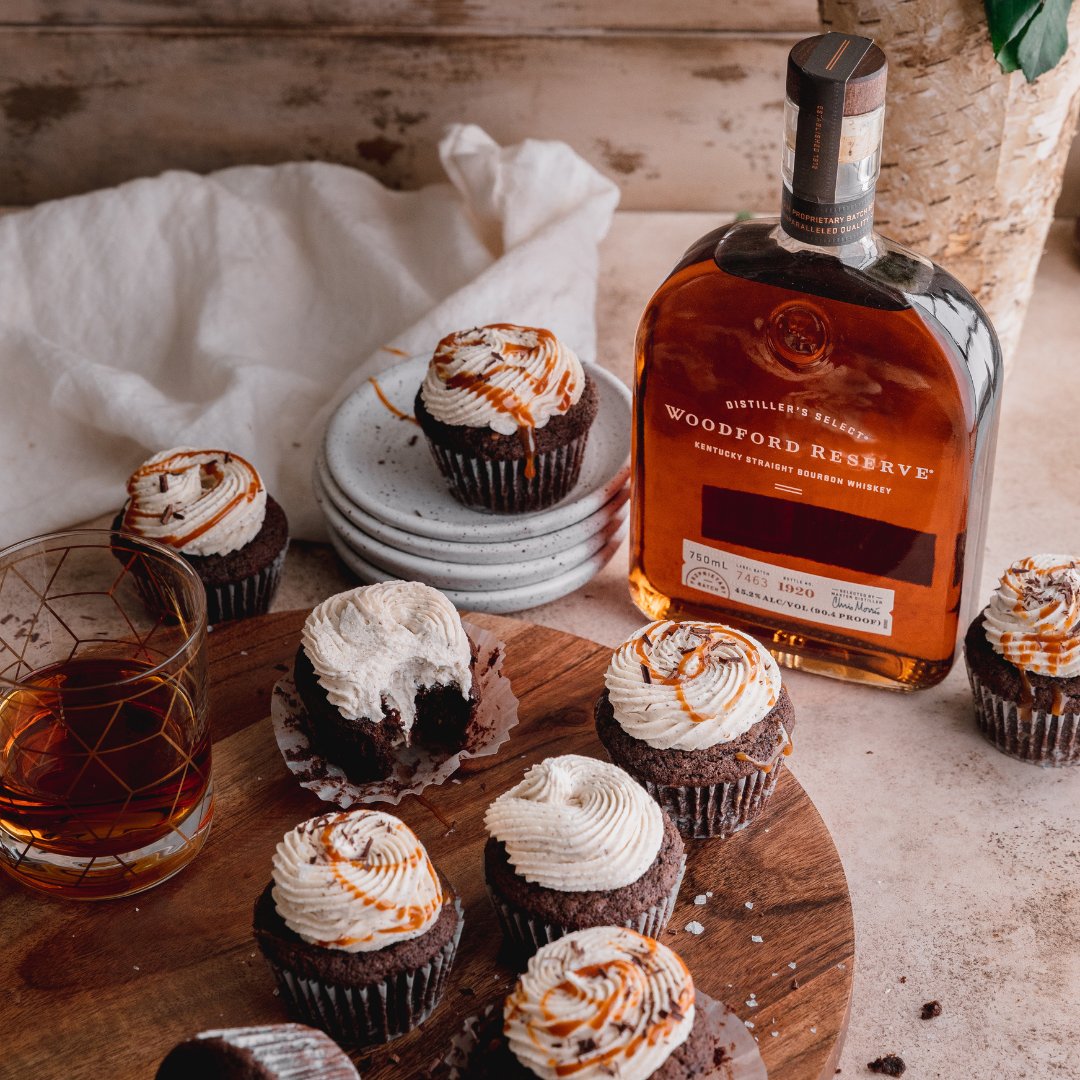 Explore the indulgent chocolate notes of Woodford Reserve with a bourbon & chocolate pairing to celebrate #WorldChocolateDay. By Krista Stechman 🍫