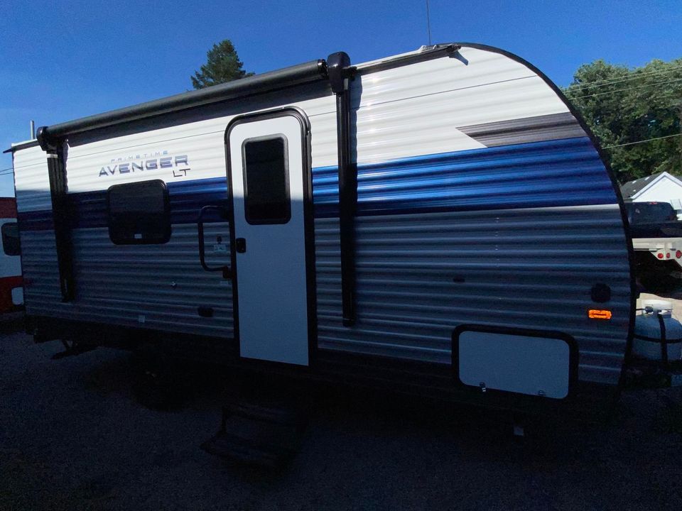 rv_usa's tweet photo. 2022 Prime Time avenger 16fq for sale! We deliver nationwide, financing available. Located at 71 N. West Street, Norwalk, OH. https://t.co/nilv1xIlwk #rvsforsale #traveltrailer #rvlife #camping #rvliving https://t.co/qaKKJsaNWA