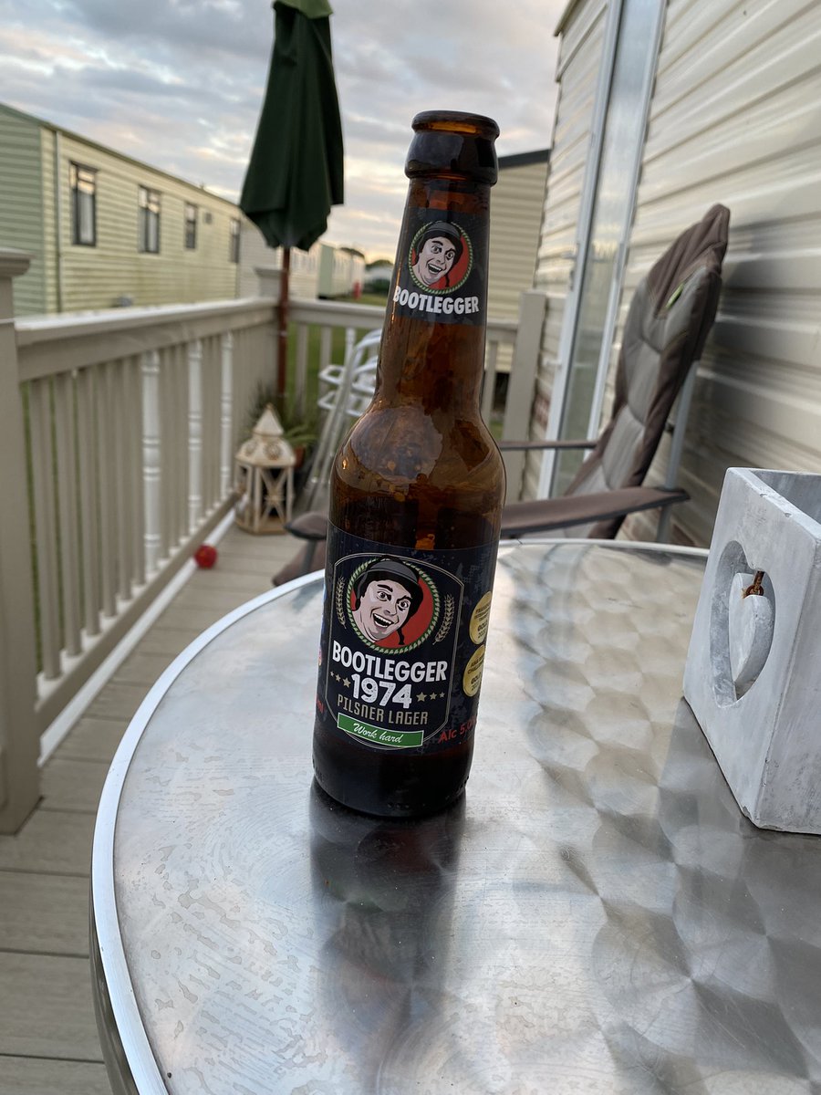 adamschof's tweet photo. Enjoying the captains finest @bootlegger1974 https://t.co/119U2nMgZ3
