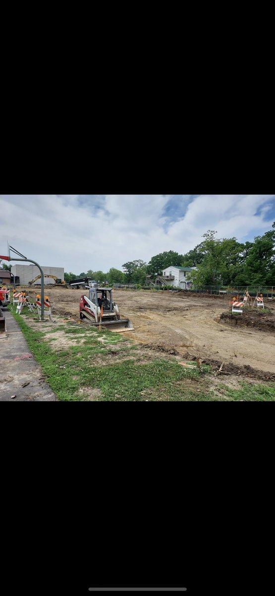 socialmediacur1's tweet photo. Howe parking lot progress! https://t.co/TgN53DNQkh
