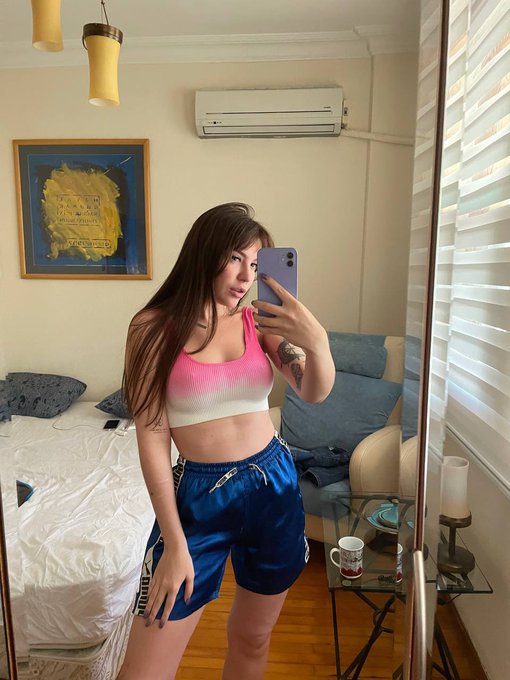 Still bored?😈 Then come to me. Having fun with me 🤪 https://t.co/VNogspA6Qy https://t.co/DespHANbxY