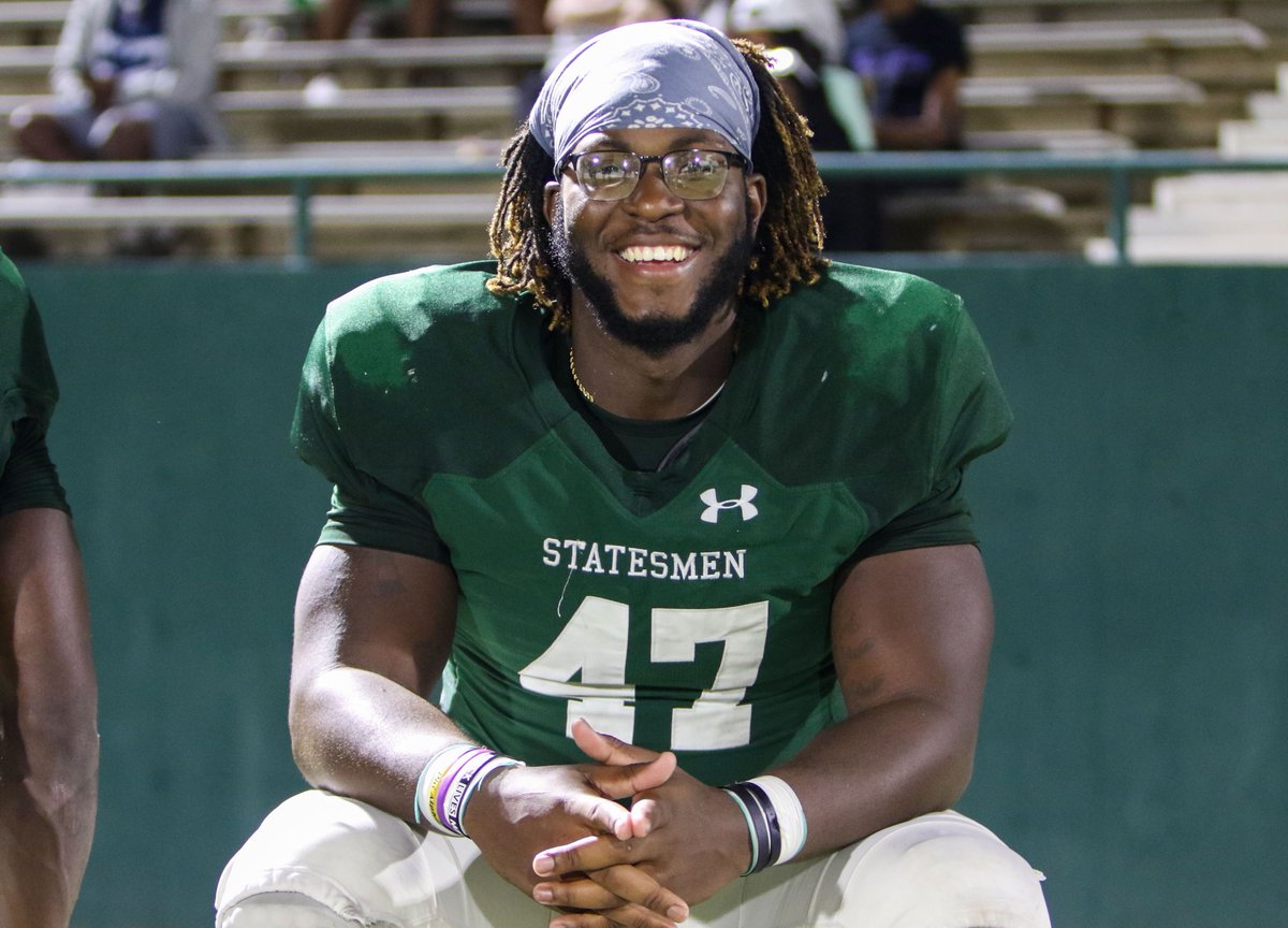 #DSUFamily (@deltastatefb) on Twitter photo 🎶The boys are back in town🎶
Smile like <a href="/BreezyWms/">Timothy Williams Jr.</a> if you're excited to see many of our Green & White student-athletes back in town!
#WhereChampionsPlay🏈 🎶The boys are back in town🎶
Smile like <a href="/BreezyWms/">Timothy Williams Jr.</a> if you're excited to see many of our Green & White student-athletes back in town!
#WhereChampionsPlay🏈