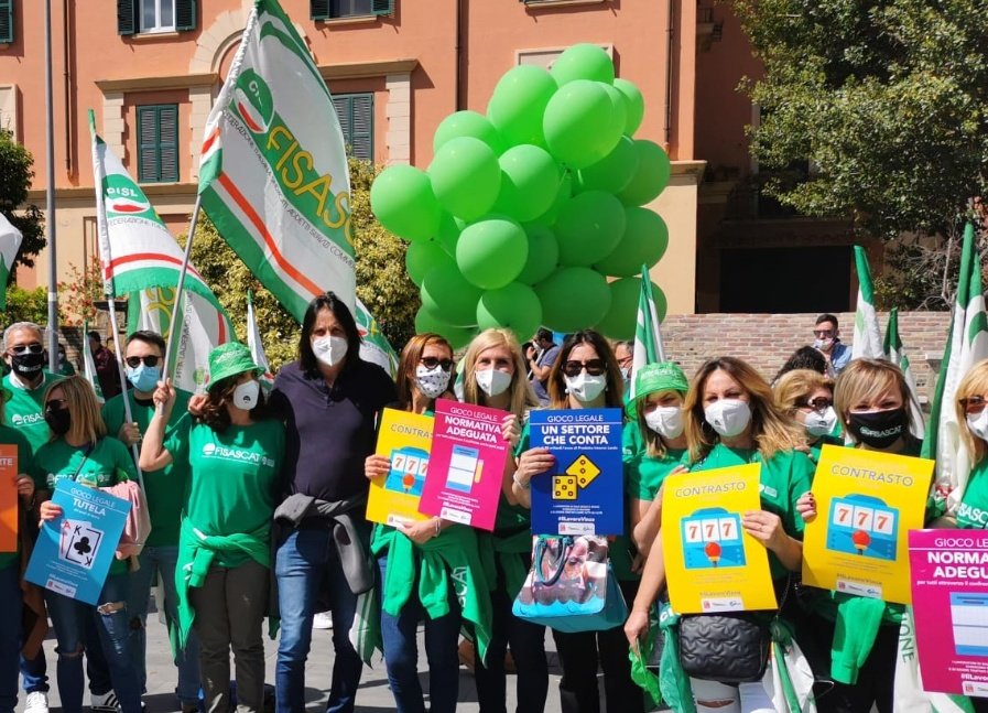 FisascatRoma2's tweet photo. #GiocoLegale Fisascat-Cisl Roma: “Fortissima preoccupazione per impatto del ‘distanziometro’ sull’occupazione"
https://t.co/emOMR3ioWt
@FisascatCisl73 https://t.co/S9s70fhhzV