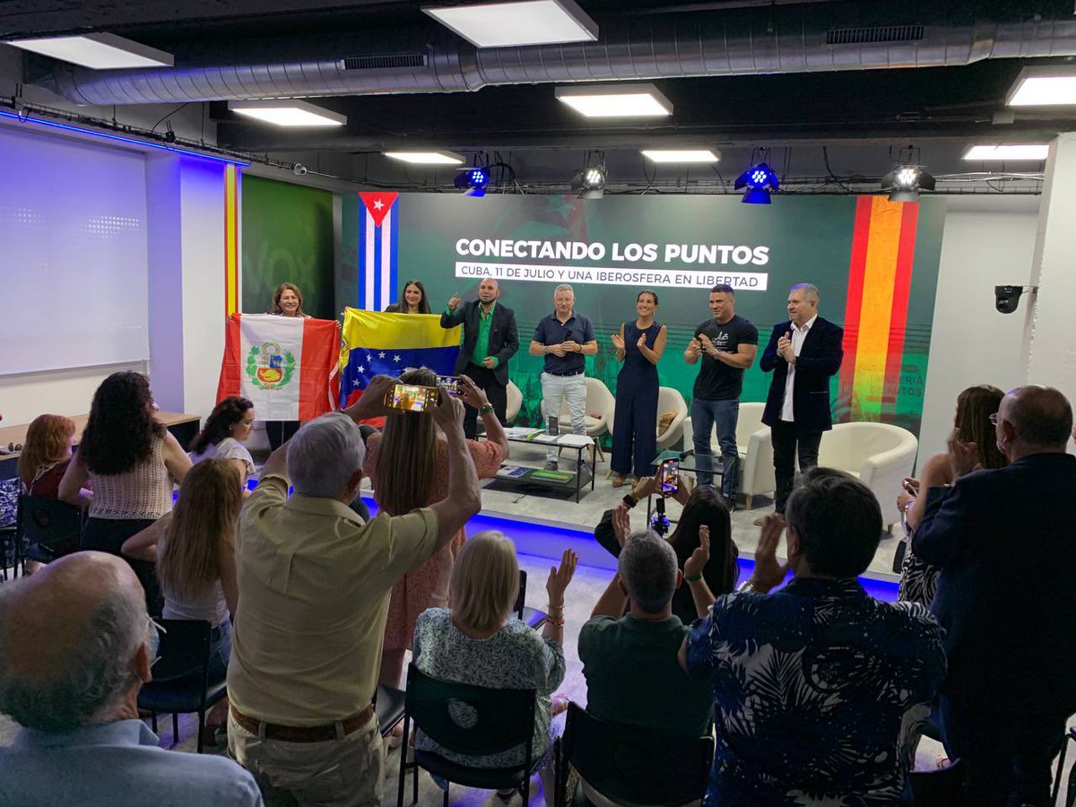 monasterioR's tweet photo. Hoy hemos trabajado con nuestros hermanos de #Cuba #Venezuela #Perú #Colombia #Nicaragua #Chile para hacer frente al avance del totalitarismo. España tiene que tener un papel fundamental de liderazgo en valores y defensa de los derechos humanos y la #libertad ¡Seguimos! https://t.co/wOoJeiDydj