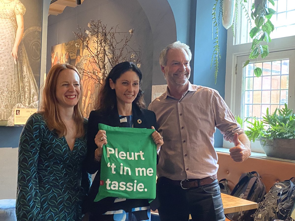 ResilientRdam's tweet image. Today we celebrated the opening of @RCitiesNetwork’s Europe and Middle East Office in Rotterdam! We are proud and excited to have you with us @arnoudmolenaar @linaliakou @LaurenSorkin18 special thanks to @RdamPartners #innovation #resilience #strongertogether