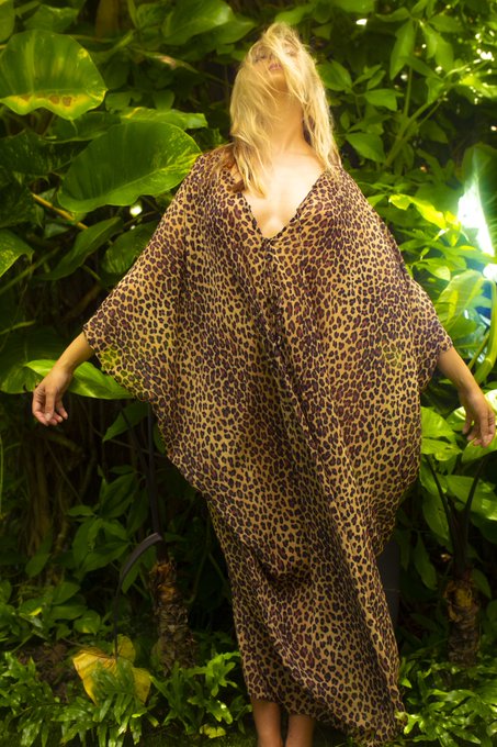 Watch Allie Eve Knox's leaked NSFW photo on TwXstars