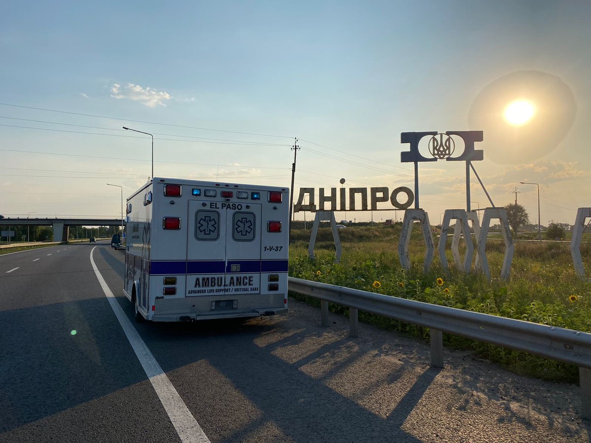 Ambulance in Dnipro at its final destination. Great team effort to make this happen. Thank you El Paso Emergency Squad and all who supported this donation. #StandWithUkraine @OSFHealthCare @SenatorDurbin @UKRinChicago @MoH_Ukraine @RepLaHood @UAHouseCA